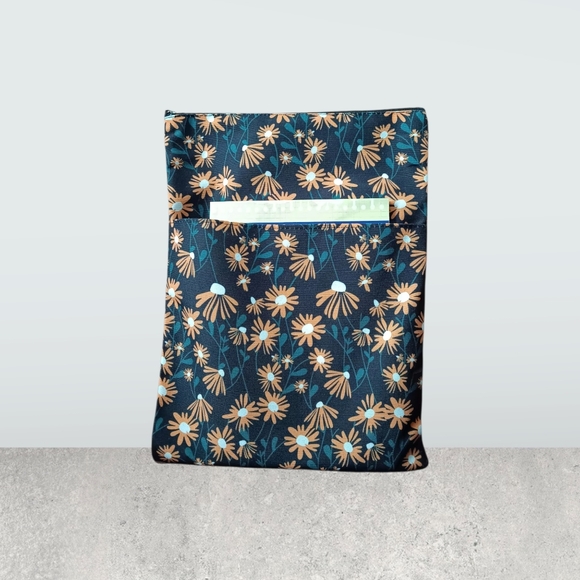 Dinifee Handbags - Black Floral Book Sleeve